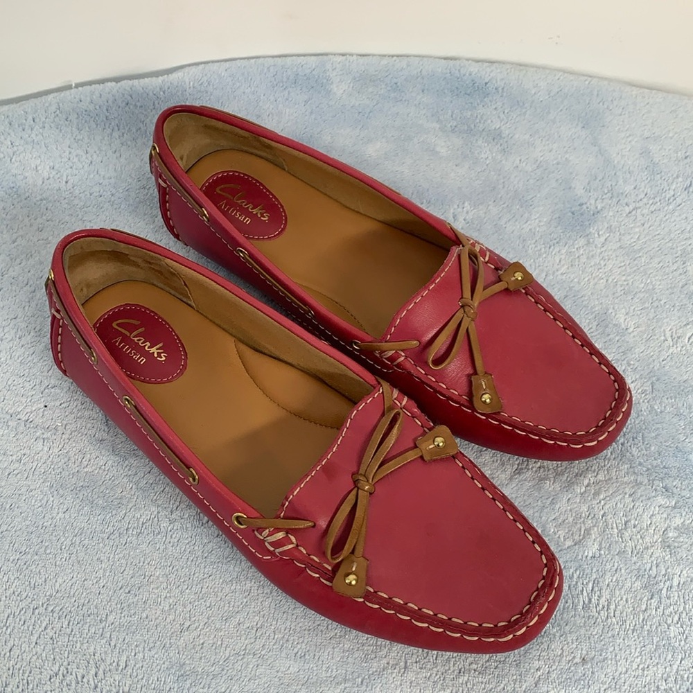 Woman’s Clark’s Dunbar loafer new.